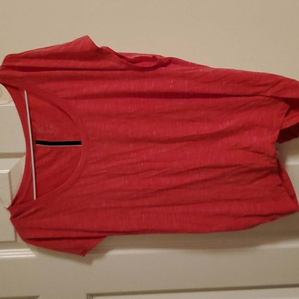 Gap fit open back women work out top size M